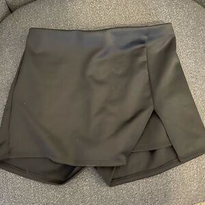 Fashion Nova Black Skort